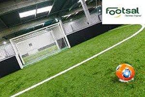 L’équipe KREATIC sur un terrain de futsal